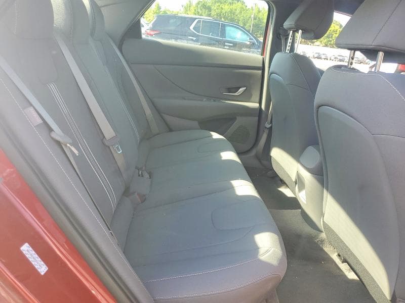 2024 HYUNDAI ELANTRA SEL 10