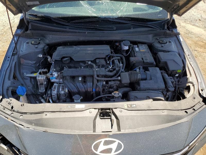 2025 HYUNDAI ELANTRA SE 11