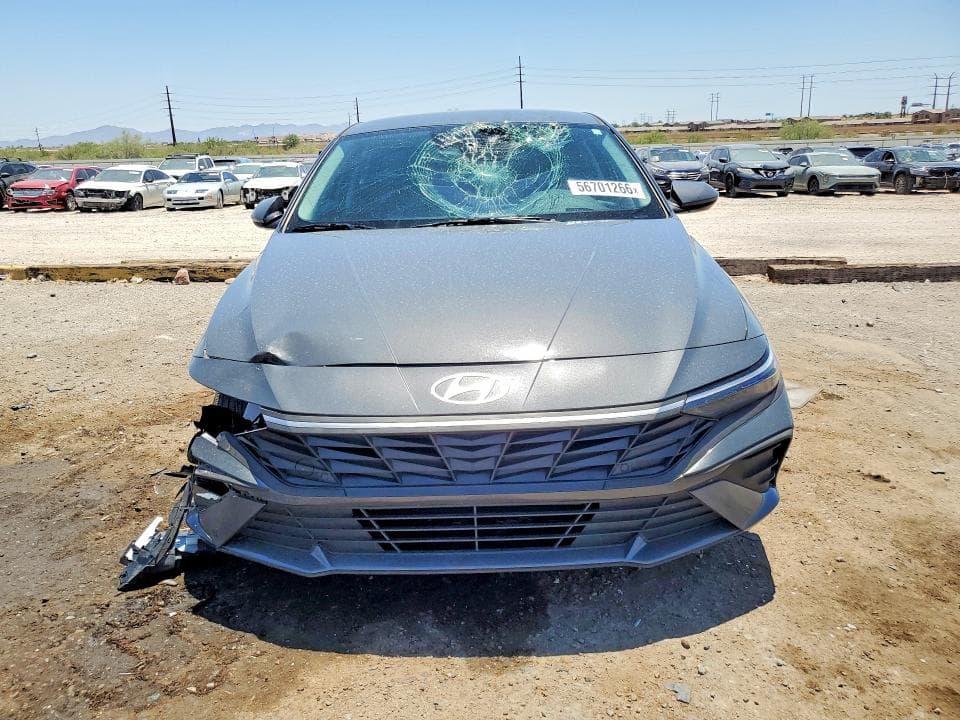 2025 HYUNDAI ELANTRA SE 5