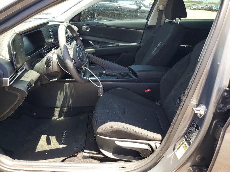 2025 HYUNDAI ELANTRA SE 7