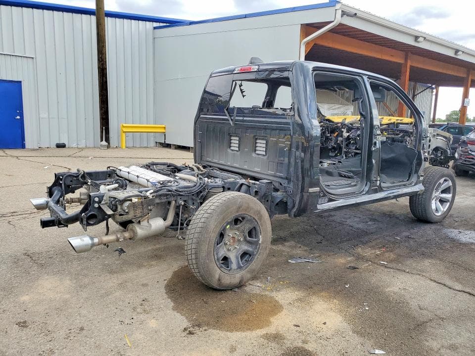 2019 RAM 1500 LIMITED 3