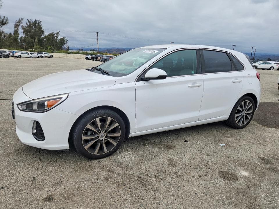 2018 HYUNDAI ELANTRA GT BASE - 1