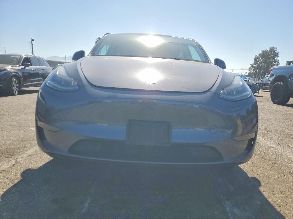2023 TESLA MODEL Y 5