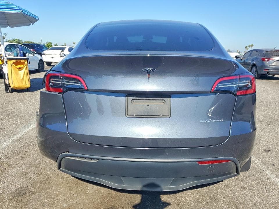 2023 TESLA MODEL Y 6