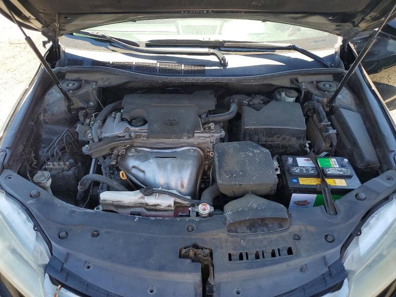 2017 TOYOTA CAMRY SE 11