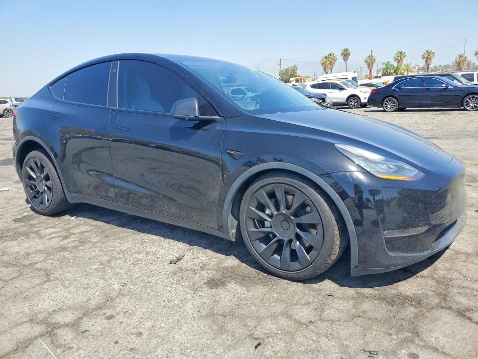 2022 TESLA MODEL Y 4