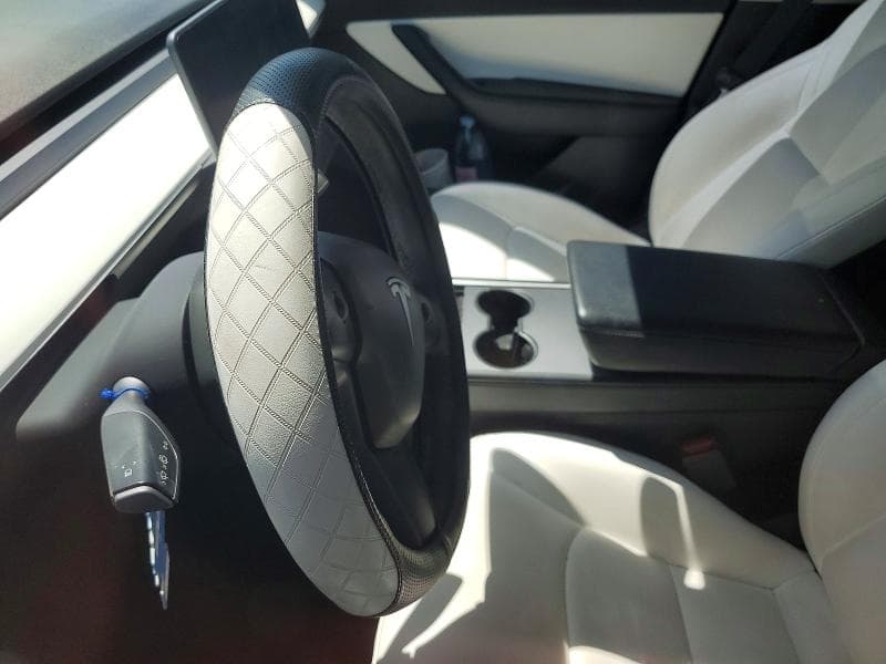 2022 TESLA MODEL Y 8