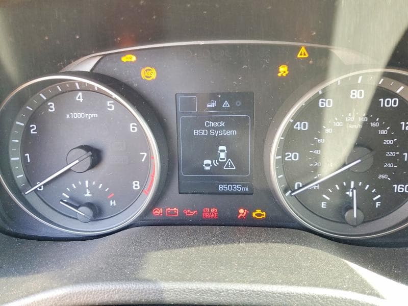 2017 HYUNDAI ELANTRA SE SE 9
