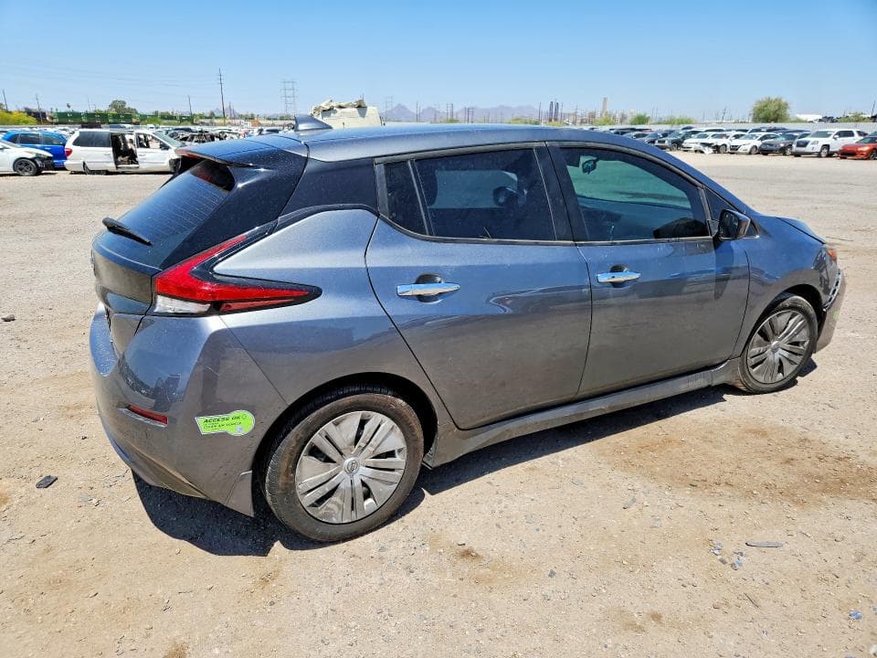 2023 NISSAN LEAF S 3