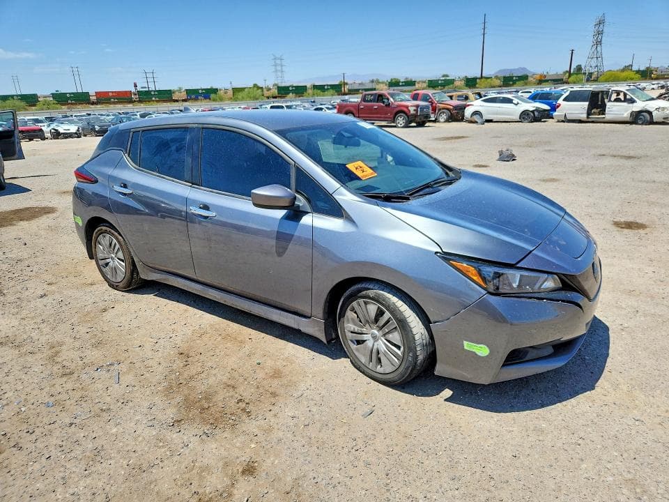 2023 NISSAN LEAF S 4