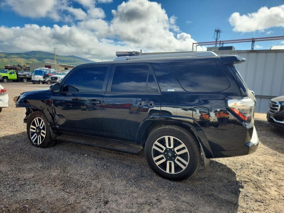 2018 TOYOTA 4RUNNER SR5 2