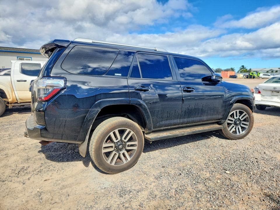 2018 TOYOTA 4RUNNER SR5 3