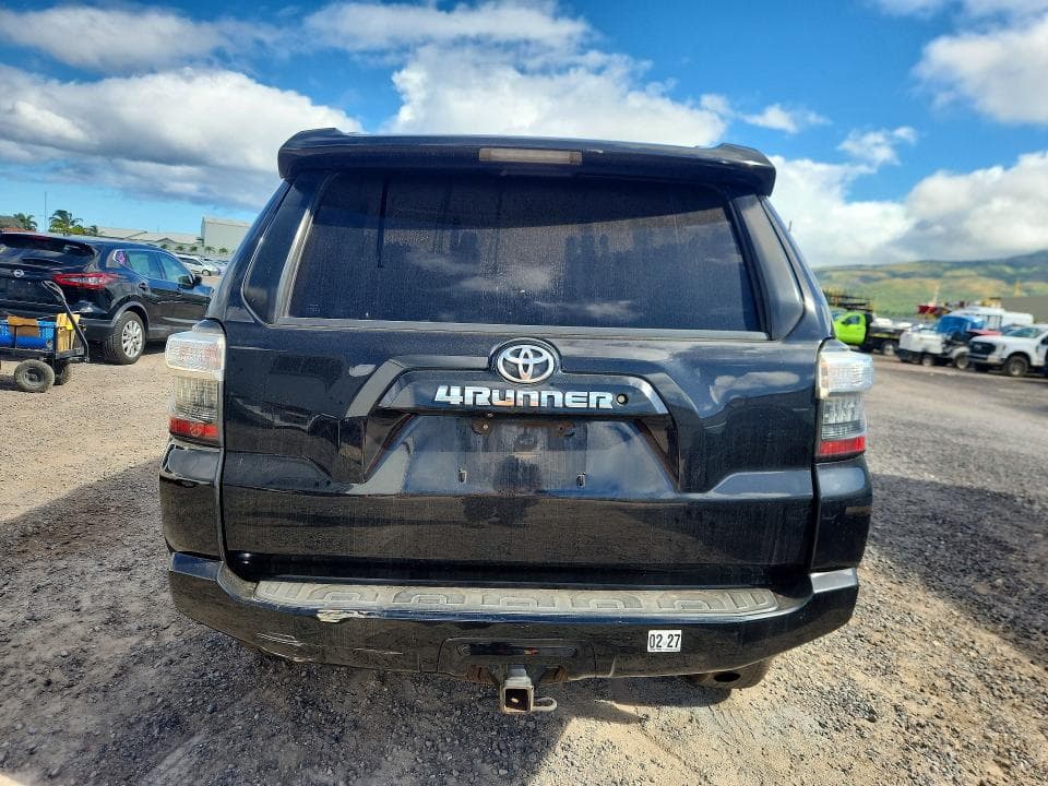 2018 TOYOTA 4RUNNER SR5 6