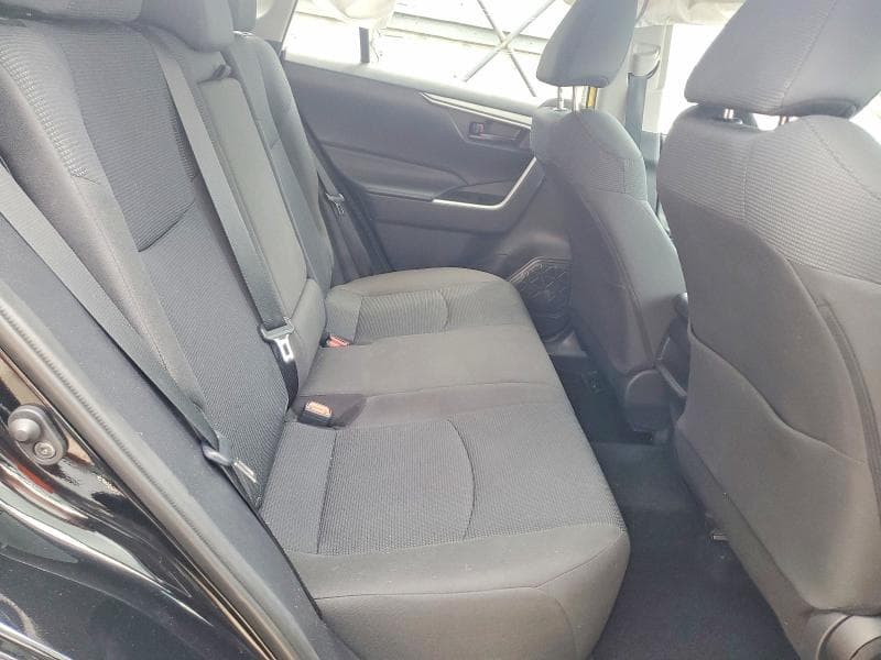 2020 TOYOTA RAV4 LE 11