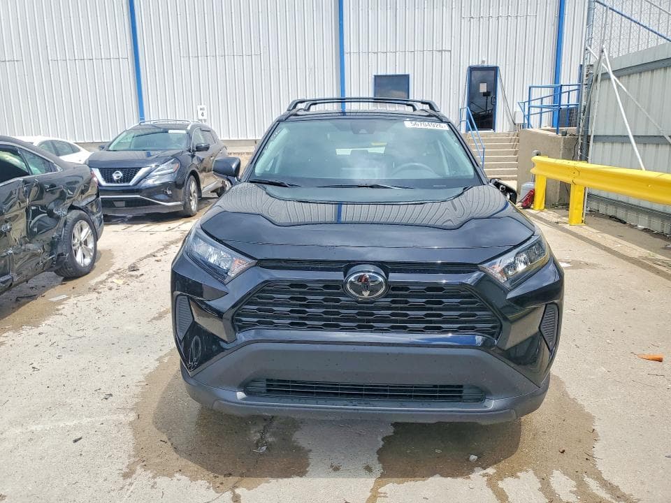 2020 TOYOTA RAV4 LE 5