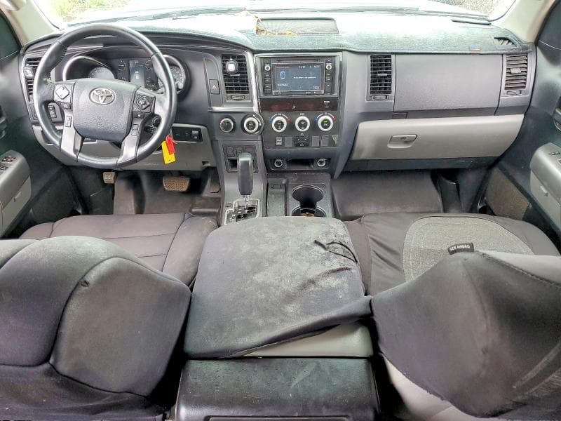 2018 TOYOTA SEQUOIA SR5 SR5 8