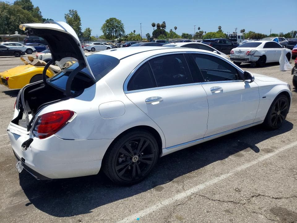 2018 MERCEDES-BENZ C 350E 3