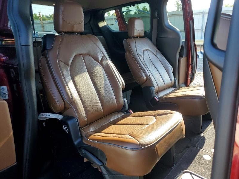 2017 CHRYSLER PACIFICA LIMITED 11