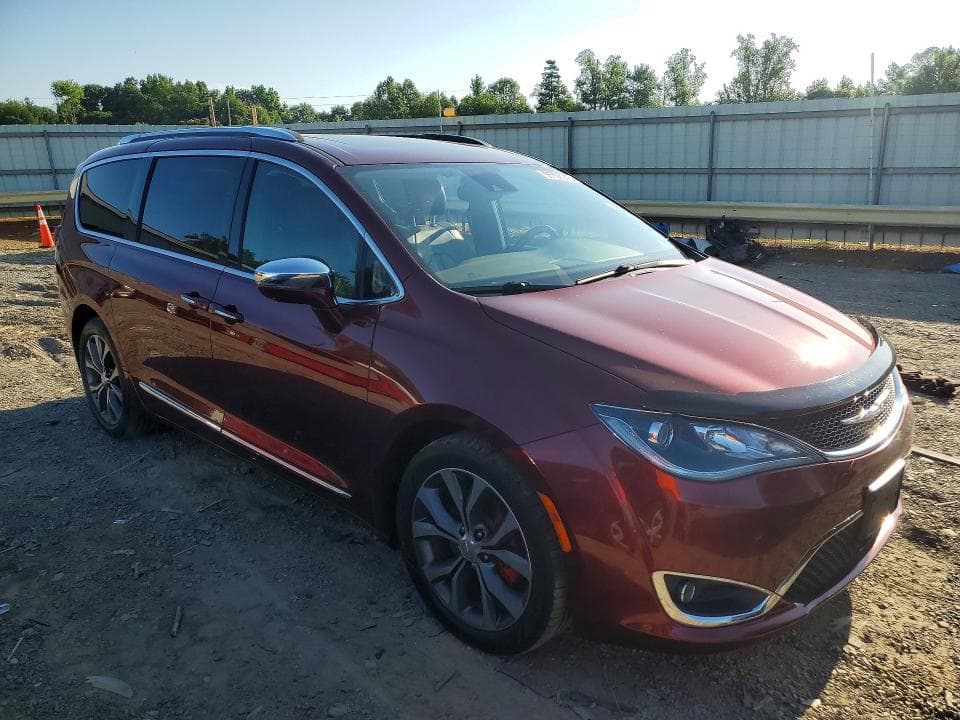 2017 CHRYSLER PACIFICA LIMITED 4