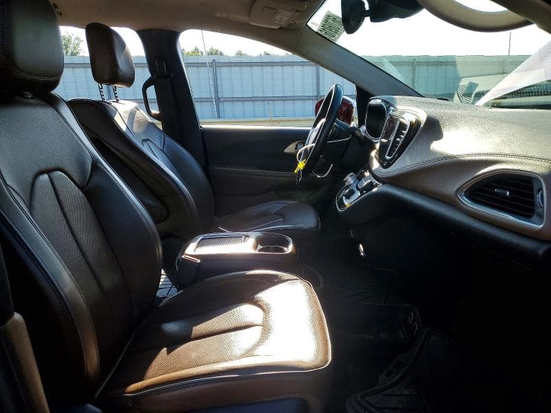 2017 CHRYSLER PACIFICA LIMITED 7