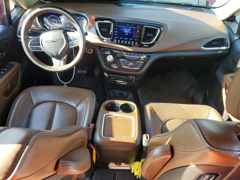 2017 CHRYSLER PACIFICA LIMITED 8