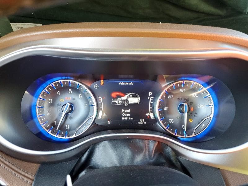2017 CHRYSLER PACIFICA LIMITED 9