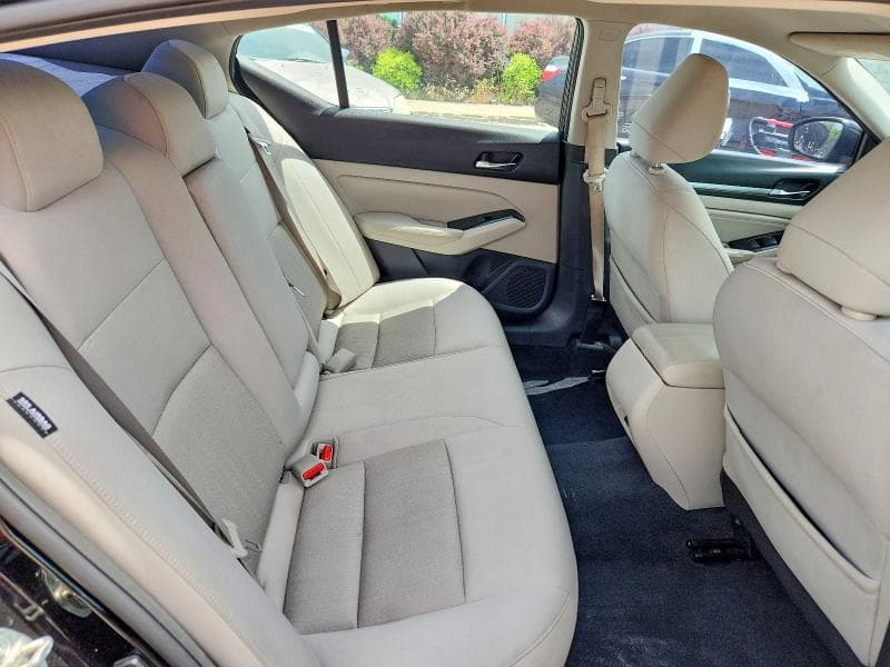 2021 NISSAN ALTIMA SV 10
