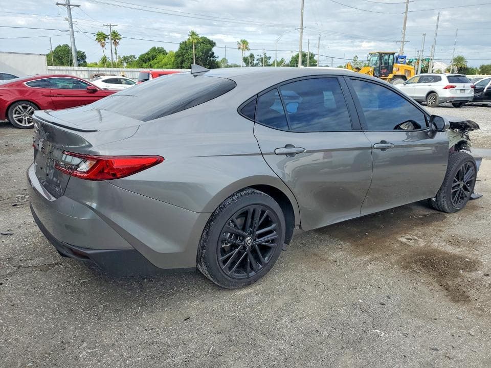 2025 TOYOTA CAMRY SE 3