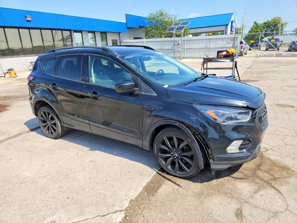 2017 FORD ESCAPE 4