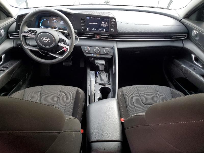 2024 HYUNDAI ELANTRA SE SE 8