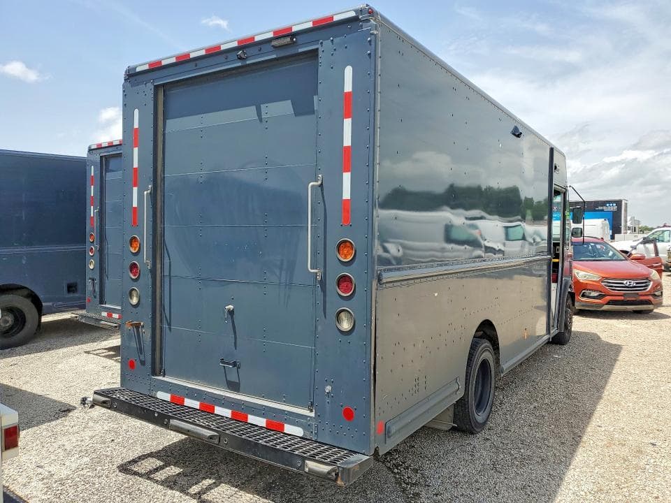 2021 FORD F59 DELIVERY TRUCK 3