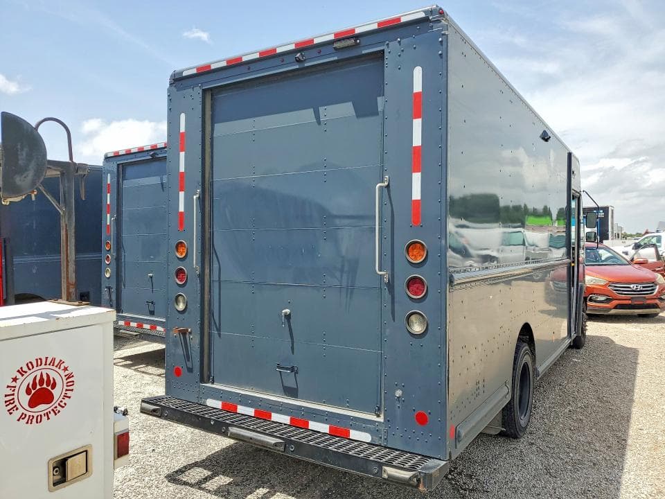 2021 FORD F59 DELIVERY TRUCK 6