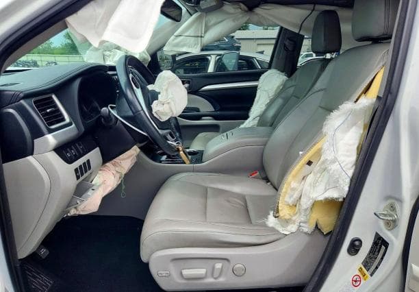 2018 TOYOTA HIGHLANDER XLE 7