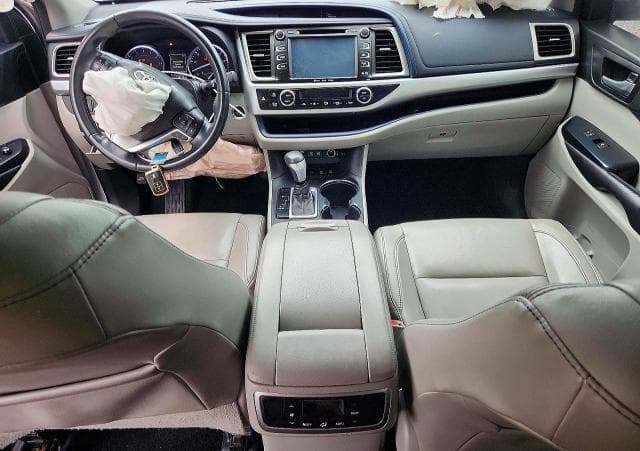 2018 TOYOTA HIGHLANDER XLE 8