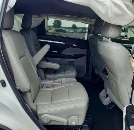 2018 TOYOTA HIGHLANDER XLE 10