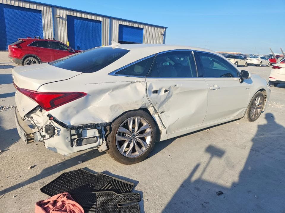 2021 TOYOTA AVALON XLE XLE 3