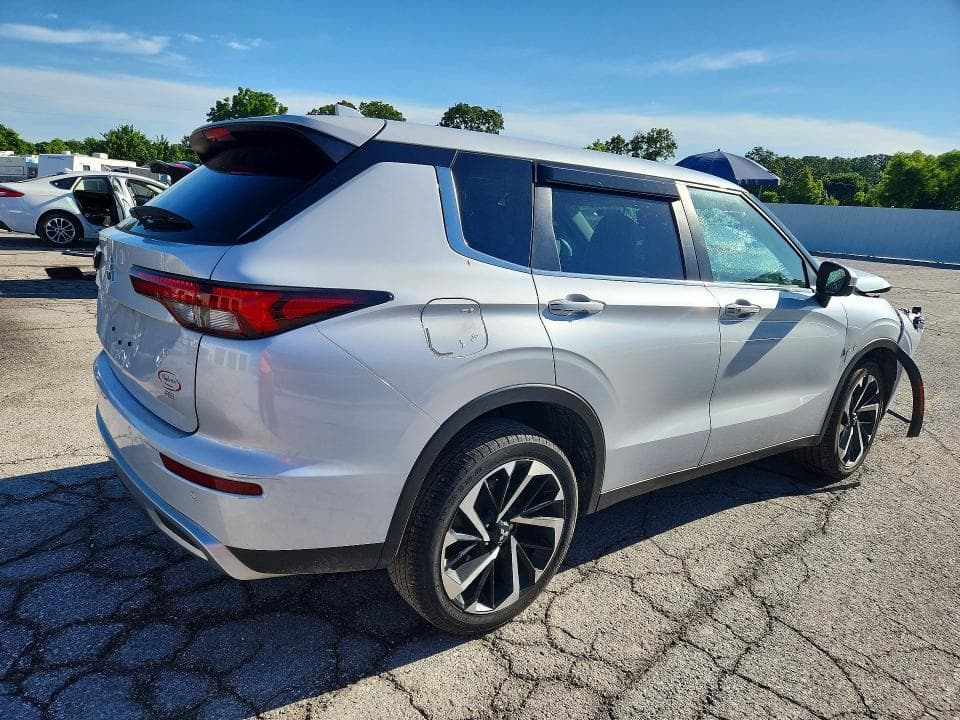 2023 MITSUBISHI OUTLANDER SE SE 3