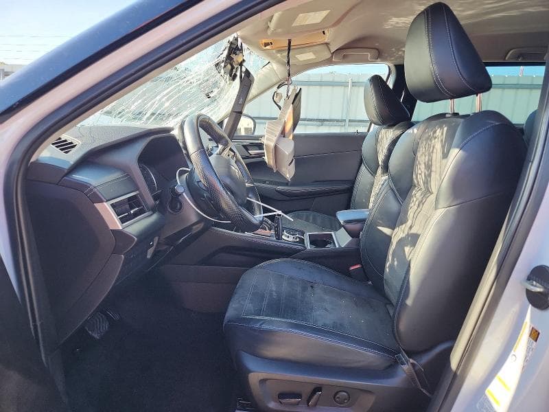 2023 MITSUBISHI OUTLANDER SE SE 7