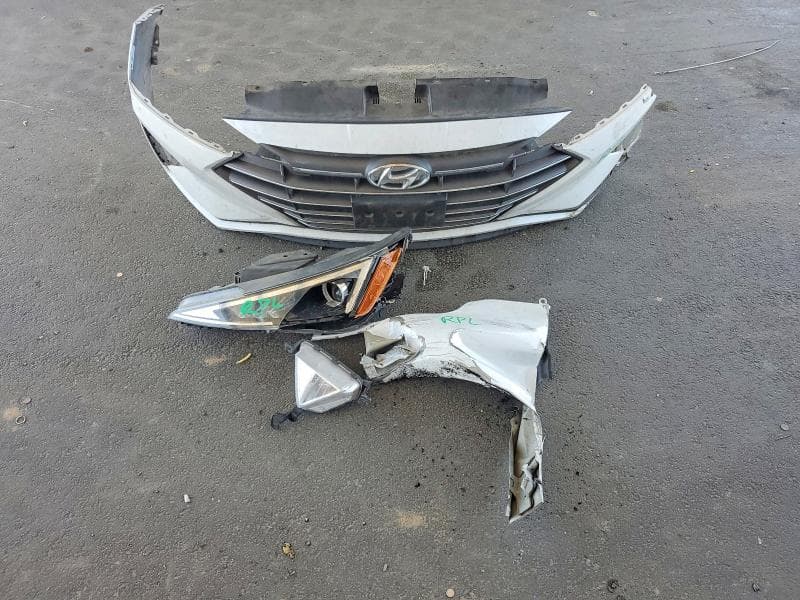 2020 HYUNDAI ELANTRA SEL 12