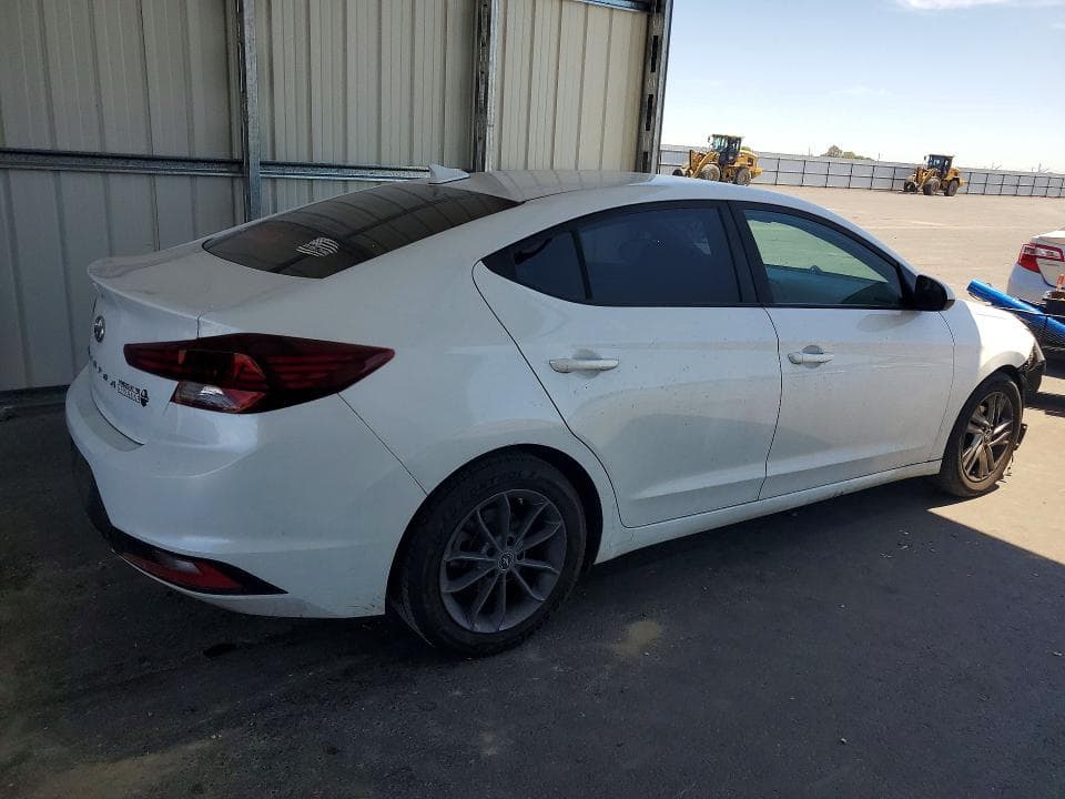 2020 HYUNDAI ELANTRA SEL 3