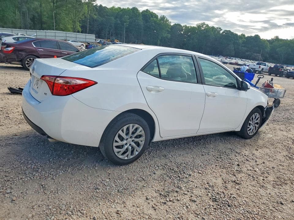 2017 TOYOTA COROLLA LE LE 3