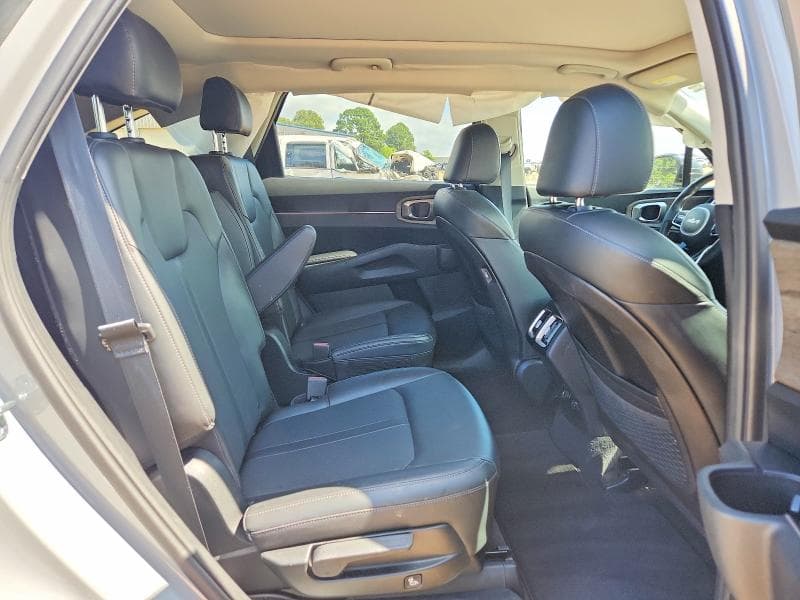2023 KIA SORENTO EX 11