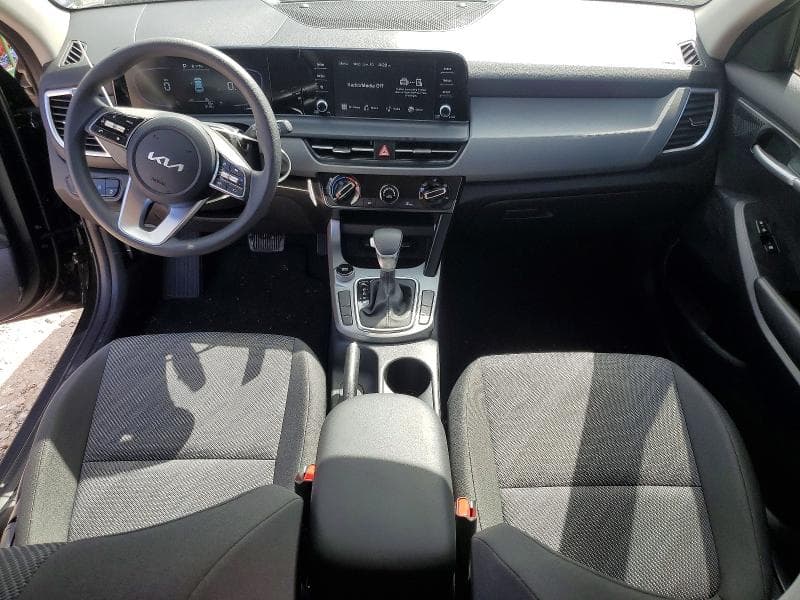2026 KIA SELTOS LX LX 8