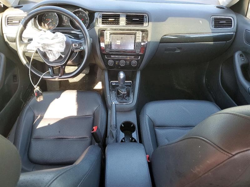 2017 VOLKSWAGEN JETTA SEL 8