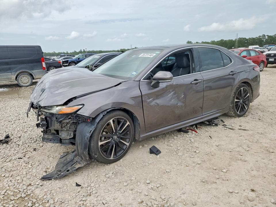 2019 TOYOTA CAMRY XSE - 1