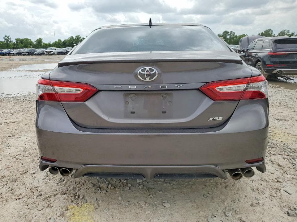 2019 TOYOTA CAMRY XSE 6