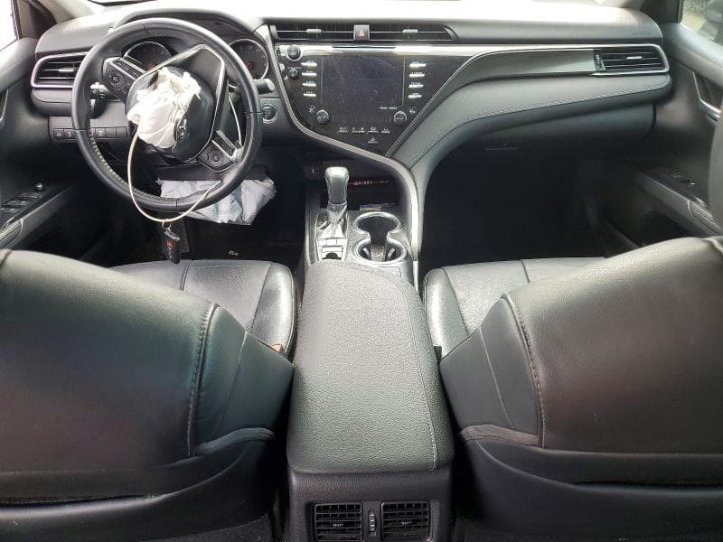 2019 TOYOTA CAMRY XSE 8