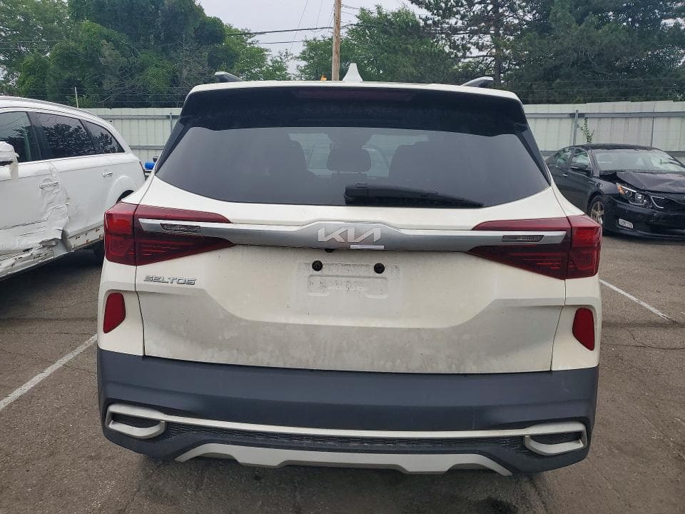 2023 KIA SELTOS EX 6