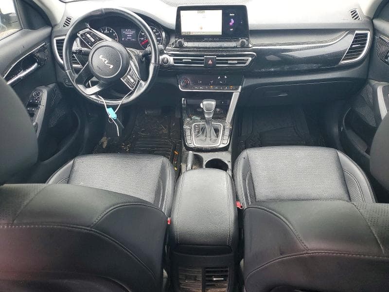2023 KIA SELTOS EX 8