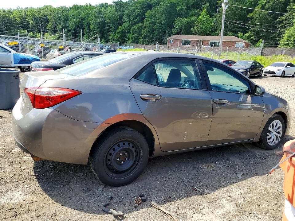 2017 TOYOTA COROLLA LE 3